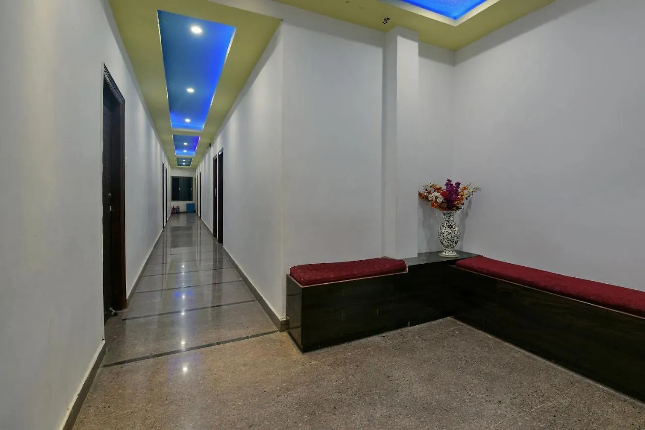 Oyo Flagship 13588 Mahaveer International Hotell Varanasi 3*,